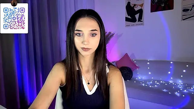 LinaMour stripchat live cam model