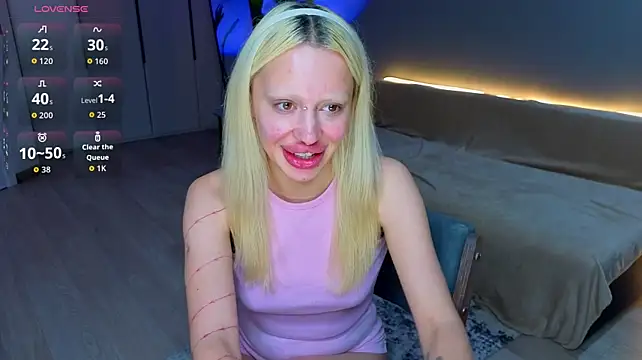 Luna_Beverly stripchat live cam model