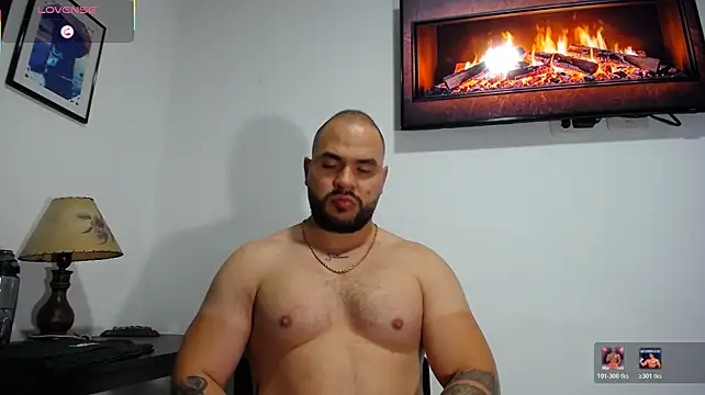 Hershell_XXL stripchat live cam model