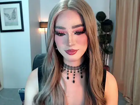 lavandermilk stripchat live cam model