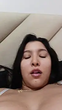 Zetrionn stripchat live cam model
