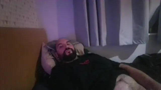itsmeBeardyP stripchat live cam model