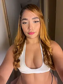 Miasinsx1 stripchat live cam model