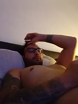 Xptrx123 stripchat live cam model