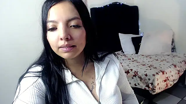 loren_tits24 stripchat live cam model