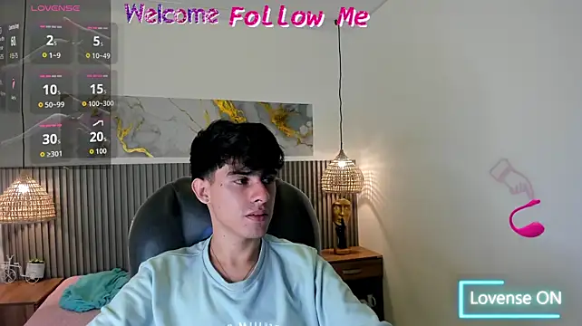 Dyla_n18 stripchat live cam model