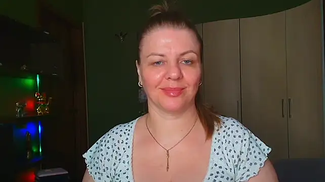VeronikawGold stripchat live cam model