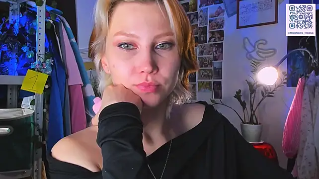 Nicole_matt stripchat live cam model