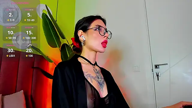 IvyDainty stripchat live cam model