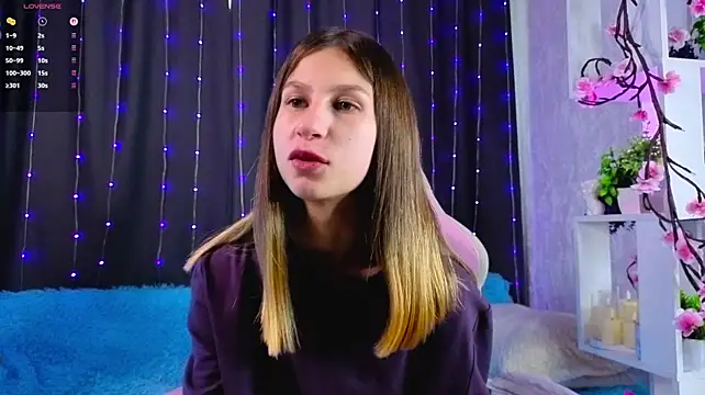 ChristiaHorde stripchat live cam model