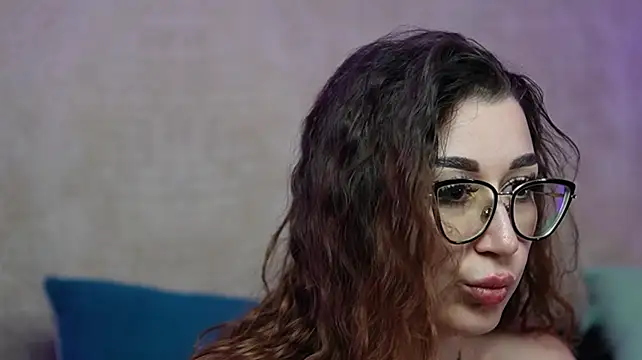 KimJada stripchat live cam model