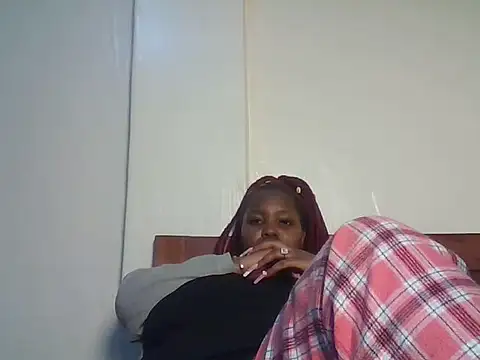 periwinkle20 stripchat live cam model
