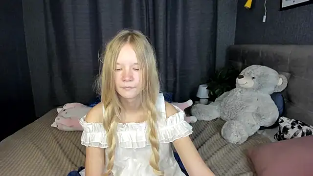Asya_Almost stripchat live cam model