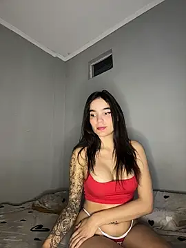 Laureen- stripchat live cam model
