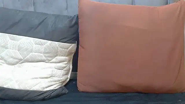 Shwatyybaddie stripchat live cam model