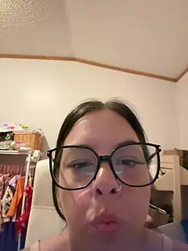 IndeStarr stripchat live cam model