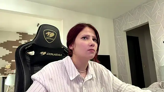 Nikaliva stripchat live cam model