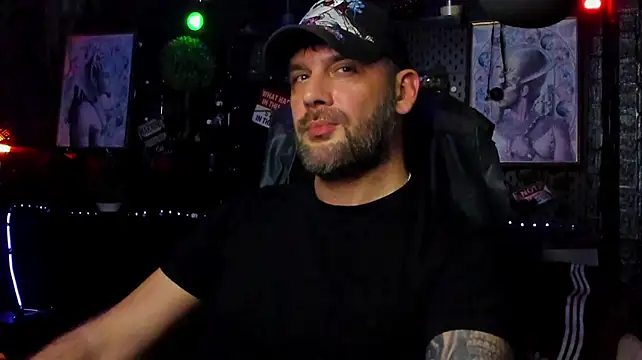 LexHardy stripchat live cam model