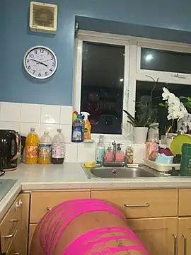 HouseOfIvy stripchat live cam model