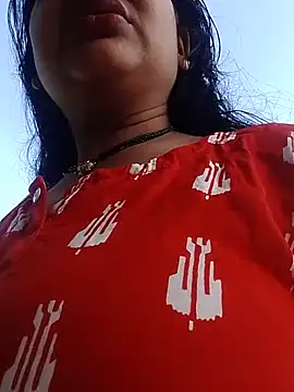 Priya_sharma16 stripchat live cam model