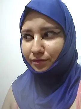 Nahannaahia stripchat live cam model