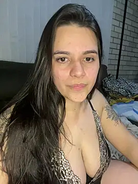 Nandahotcasada stripchat live cam model