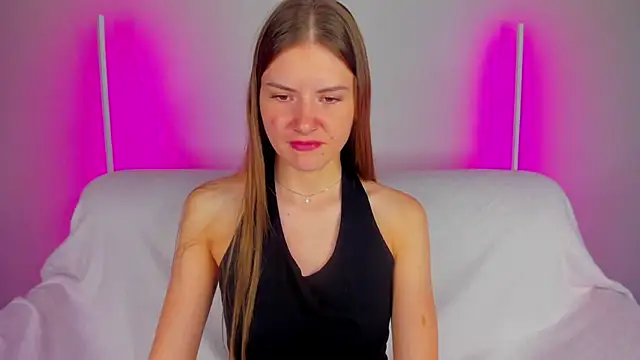 SpicyBelle stripchat live cam model