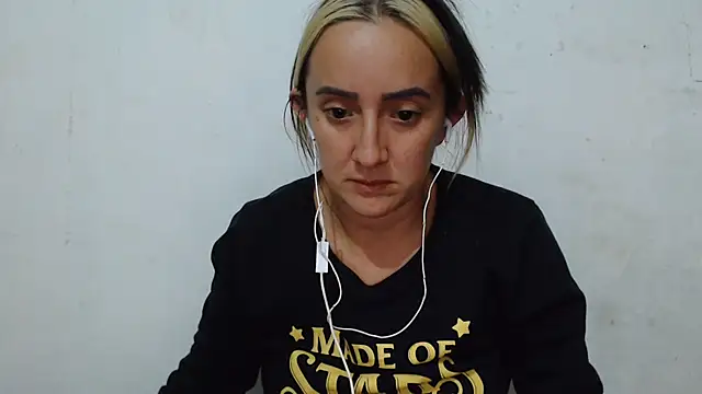 DeepAnal07 stripchat live cam model