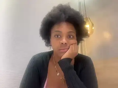 ChocolateCakeQueen stripchat live cam model