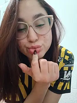 linameii stripchat live cam model