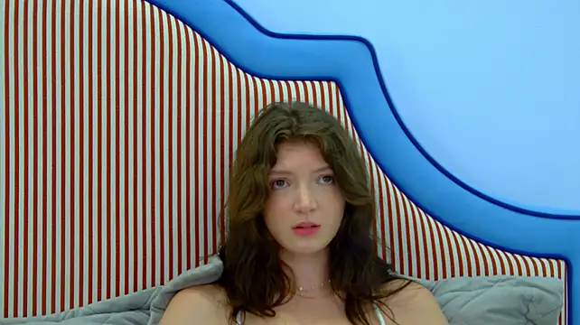 SophiaProve stripchat live cam model