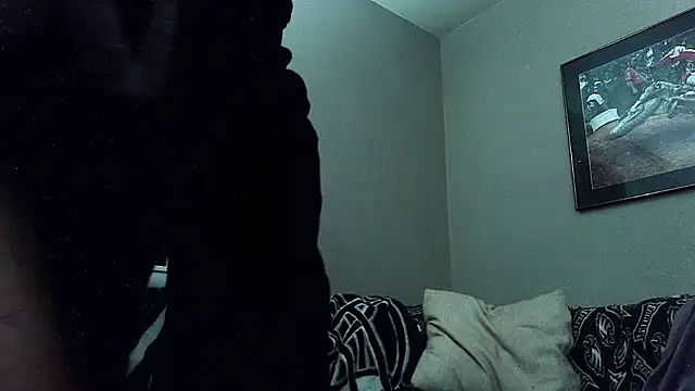 studlyhardwoodd stripchat live cam model