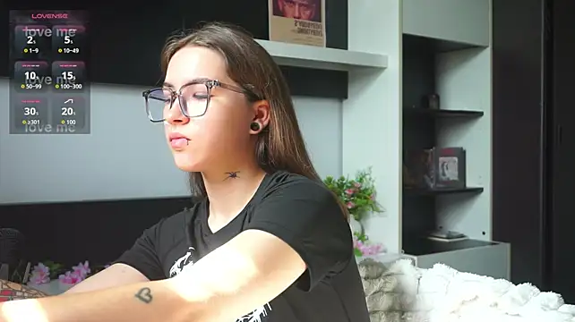 EvaAndLuna stripchat live cam model