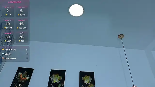 softlatinaa stripchat live cam model