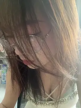 youyouaini stripchat live cam model