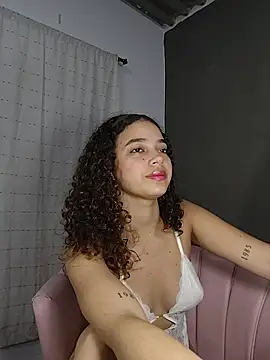 Abril-Bruce stripchat live cam model