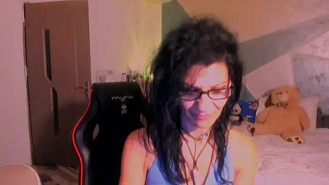 SweetSin40 stripchat live cam model