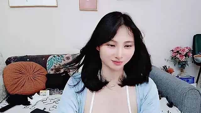 yuyan3929 stripchat live cam model