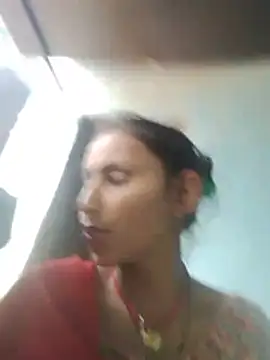 Juli_rathore stripchat live cam model