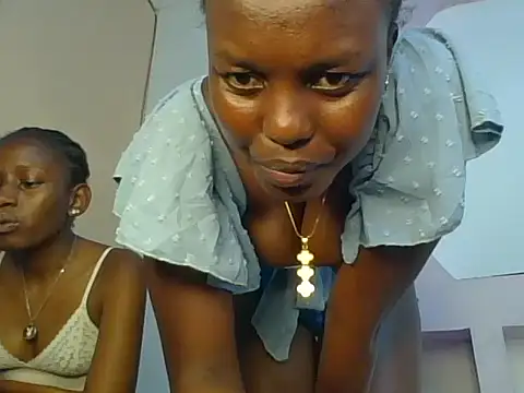 Legit_Queenn stripchat live cam model