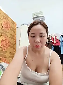 Xia-feng stripchat live cam model