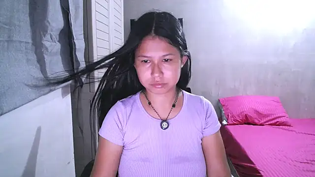 Letty_Plugxo stripchat live cam model
