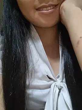 omiu-baby stripchat live cam model