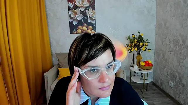 MayaNoire stripchat live cam model