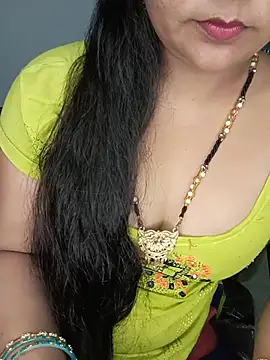 Miss_retika stripchat live cam model