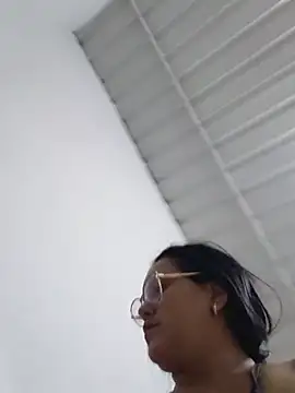 Samm50 stripchat live cam model