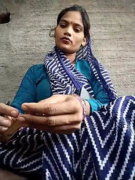 Ishani_sharmaa stripchat live cam model