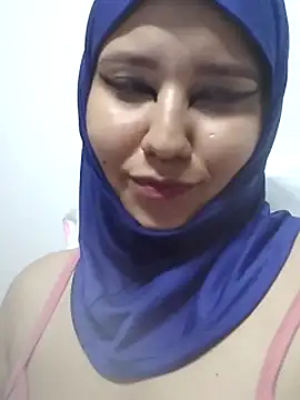 Nahannaahia stripchat live cam model