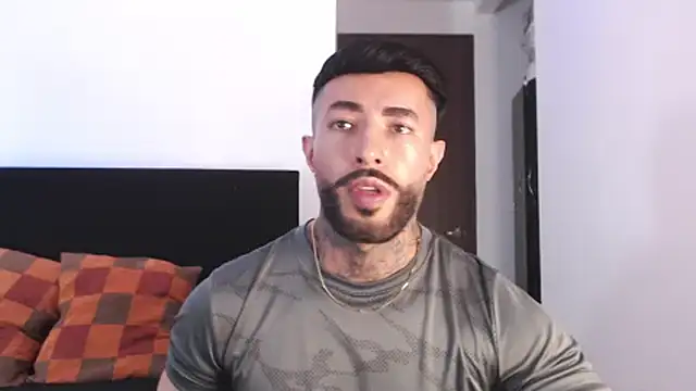 andrea_de_lucaa stripchat live cam model
