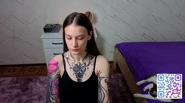 Little_skinnyDevil stripchat live cam model